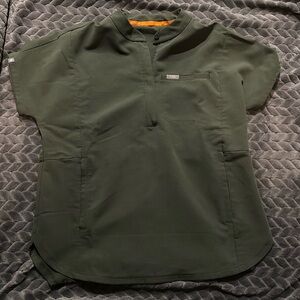 FIGS “Moss” oversized scrub top. Size S.